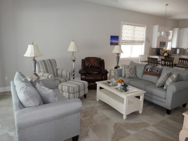 Three Bedroom Pool Home in Naples Sleeps Six Guests