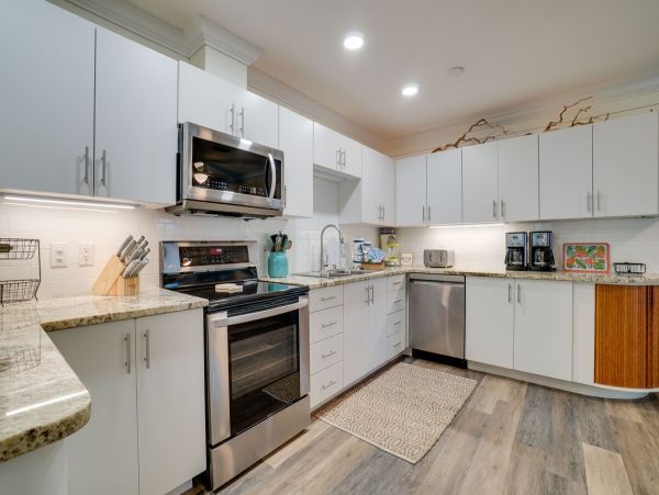 Bradenton Beach Vacation Home Four Bedroom 2 Blocks to Beach