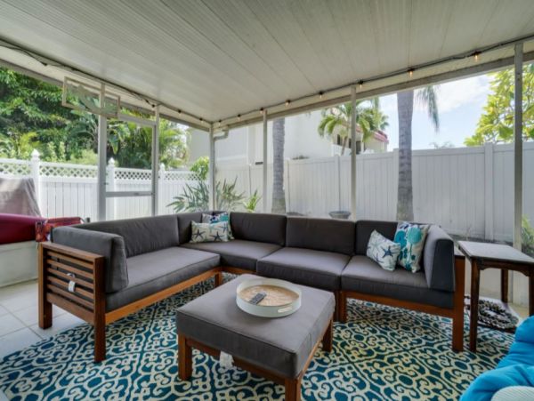 Bradenton Beach Vacation Home Four Bedroom 2 Blocks to Beach