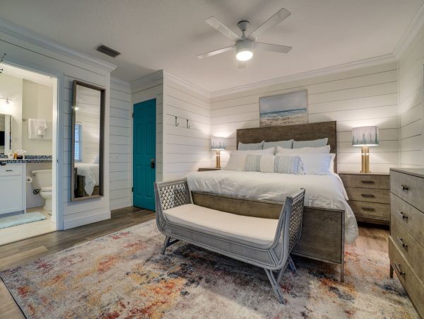 Bradenton Beach Vacation Home Four Bedroom 2 Blocks to Beach