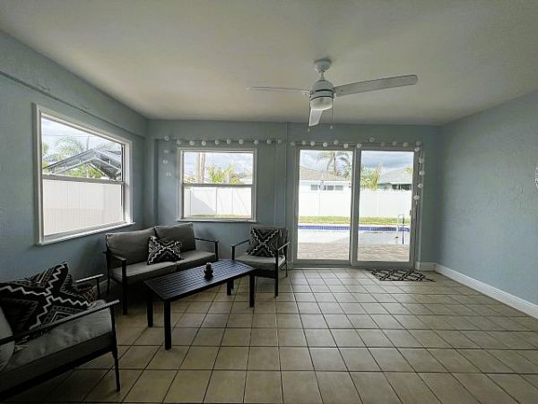 Family Friendly Naples Home Minutes Away from the Beach