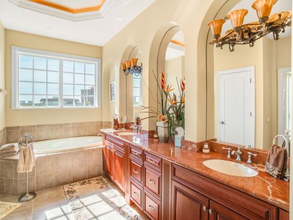 Bonita Springs Luxury Vacation Pool Villa Sleeps Eight