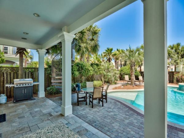 Miramar Beach Luxury Pool Home Sleeps 22 Guests