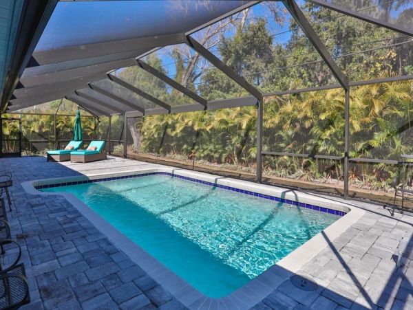 Sarasota Vacation Pool Home Three Bedrooms Sleeps 10 Guests