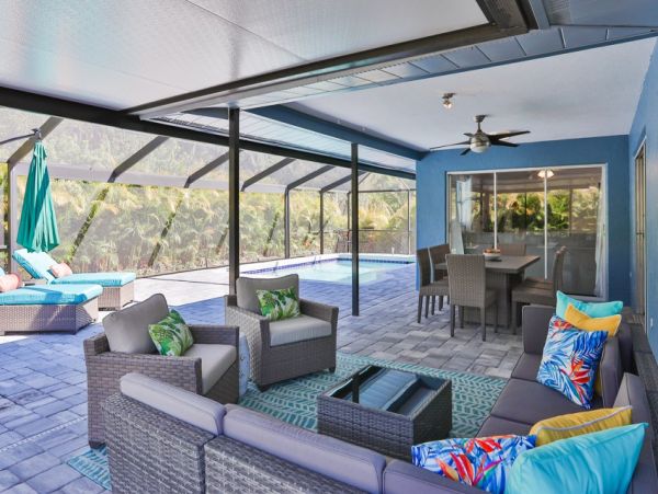 Sarasota Vacation Pool Home Three Bedrooms Sleeps 10 Guests
