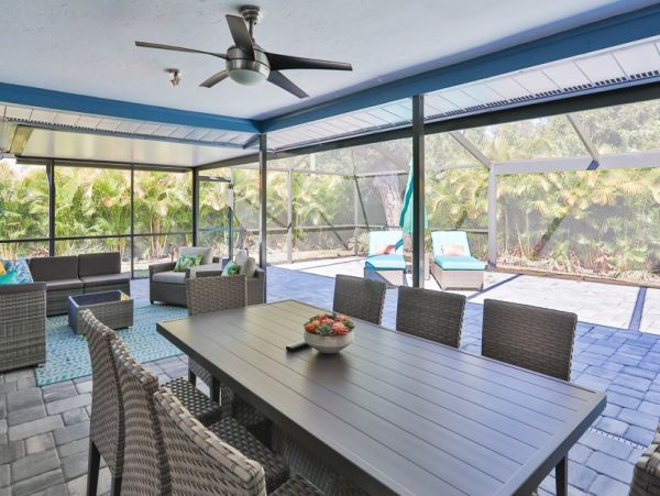 Sarasota Vacation Pool Home Three Bedrooms Sleeps 10 Guests