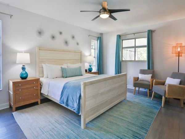 Sarasota Vacation Pool Home Three Bedrooms Sleeps 10 Guests