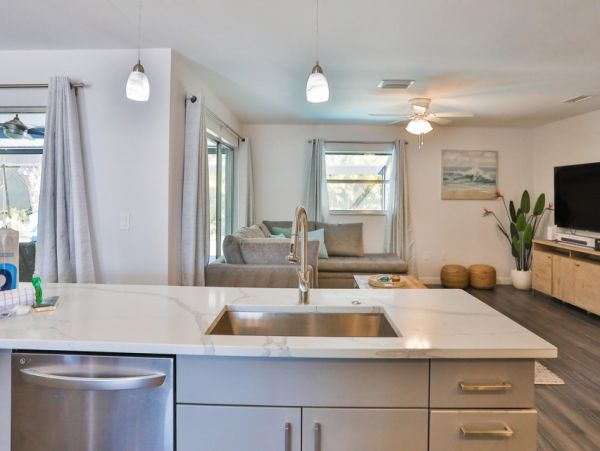 Sarasota Vacation Pool Home Three Bedrooms Sleeps 10 Guests