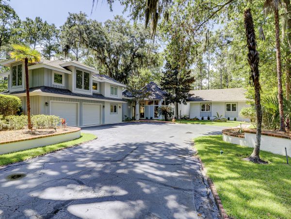 Hilton Head Vacation Four Bedroom Rental with Private Dock