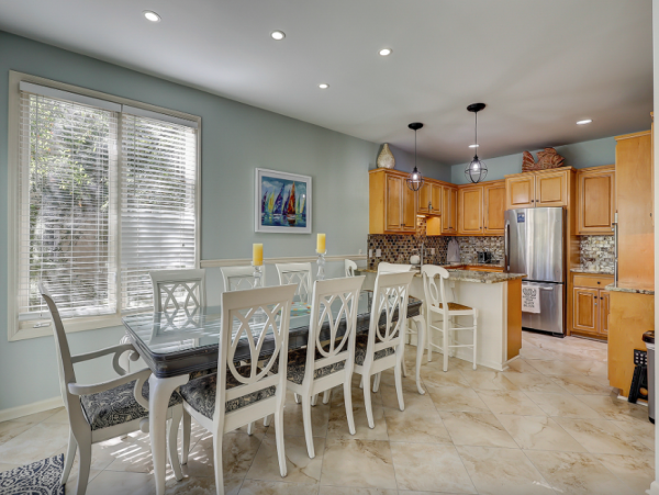 Charming 4-Bedroom Retreat with a Pool in Hilton Head