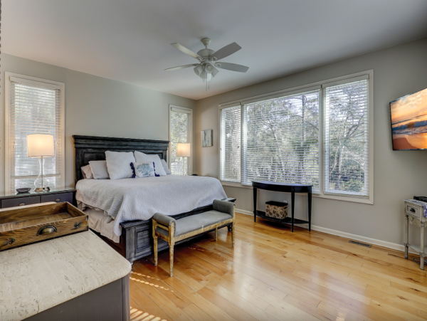 Charming 4-Bedroom Retreat with a Pool in Hilton Head