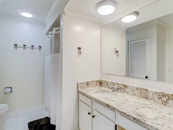 Two Bedroom Vacation Condo in Hilton Head Sleeps 5 Guests