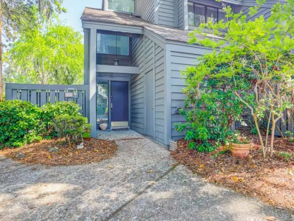 Two Bedroom Vacation Condo in Hilton Head Sleeps 5 Guests