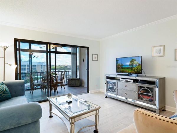 Siesta Key Two Bedroom Vacation Condo Sleeps Four Bay Views