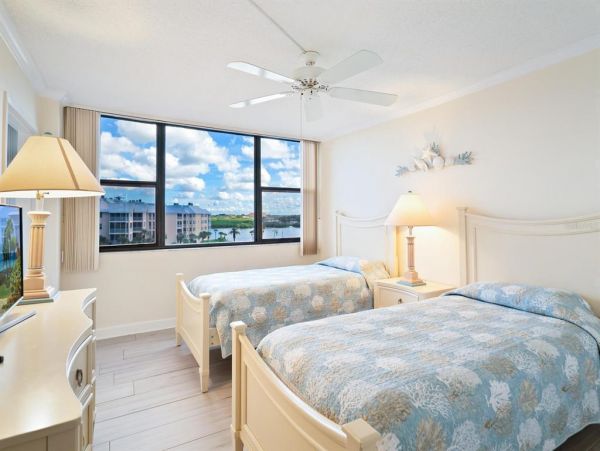 Siesta Key Two Bedroom Vacation Condo Sleeps Four Bay Views