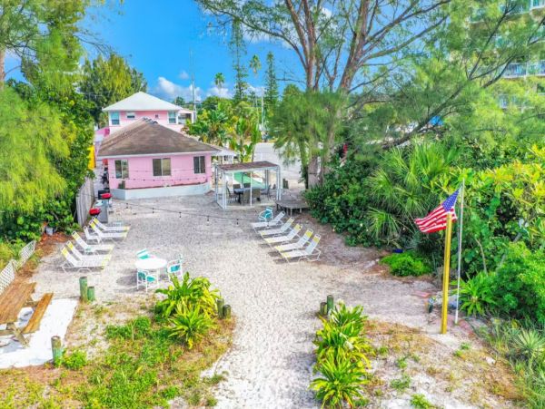 Treasure Island Gulf Front  Eight Bedroom Resort Sleeps 24