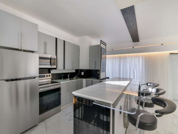 Oceanfront Five Bedroom Luxury Vacation Home in Golden Beach
