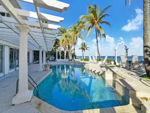 Oceanfront Five Bedroom Luxury Vacation Home in Golden Beach