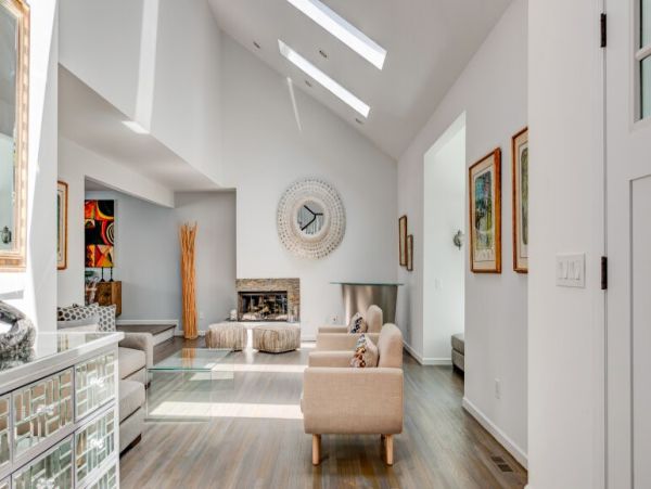 Hamptons Luxury Vacation Home with Private Pool - 10 Guests