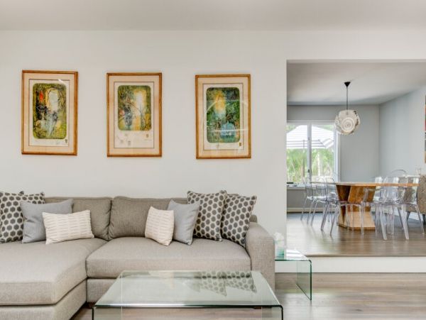 Hamptons Luxury Vacation Home with Private Pool - 10 Guests