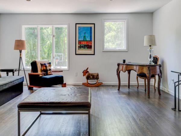 Hamptons Luxury Vacation Home with Private Pool - 10 Guests