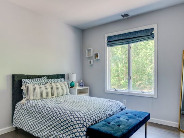 Hamptons Luxury Vacation Home with Private Pool - 10 Guests