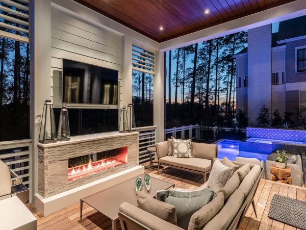 Santa Rosa Lake Front 5 Bedroom Pool Home & Carriage House