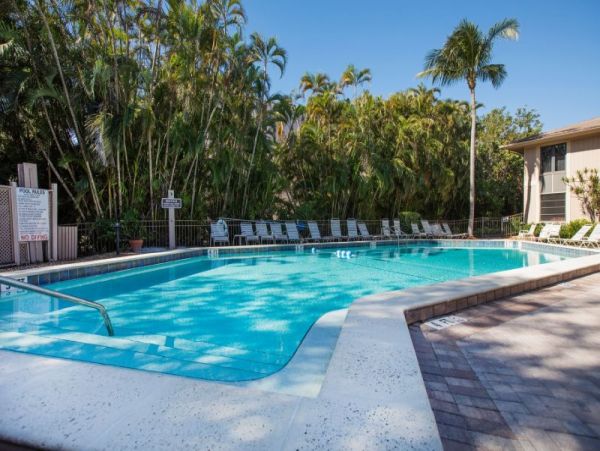 Sanibel Island Vacation Rental 2 Bedroom 150 Steps to Beach