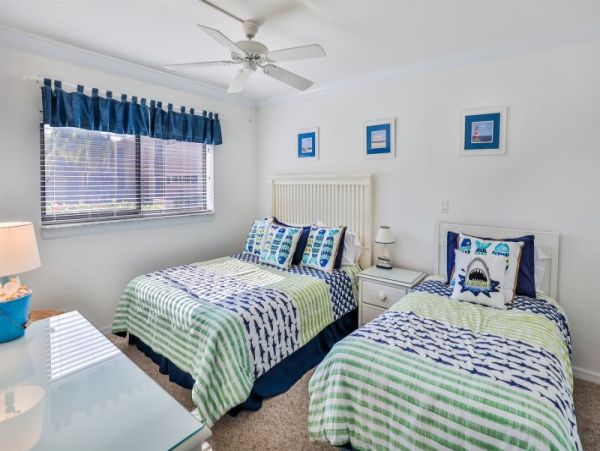 Sanibel Island Vacation Rental 2 Bedroom 150 Steps to Beach