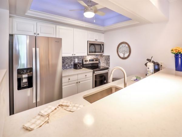 Sanibel Island Vacation Rental 2 Bedroom 150 Steps to Beach