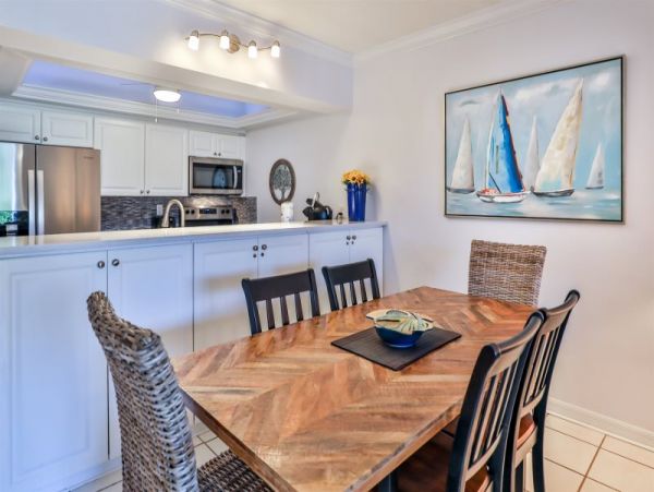 Sanibel Island Vacation Rental 2 Bedroom 150 Steps to Beach