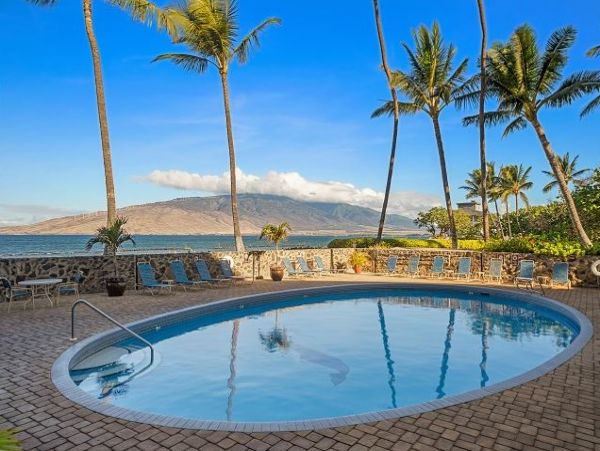 Kihei 2 Bedroom Condo with Gulf View Sleeps 6