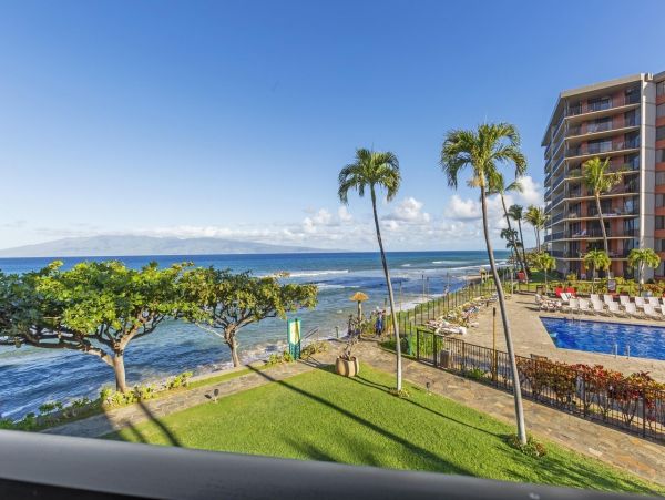 Charming Kaanapali 2 Bedroom Condo with Ocean View Sleeps 6