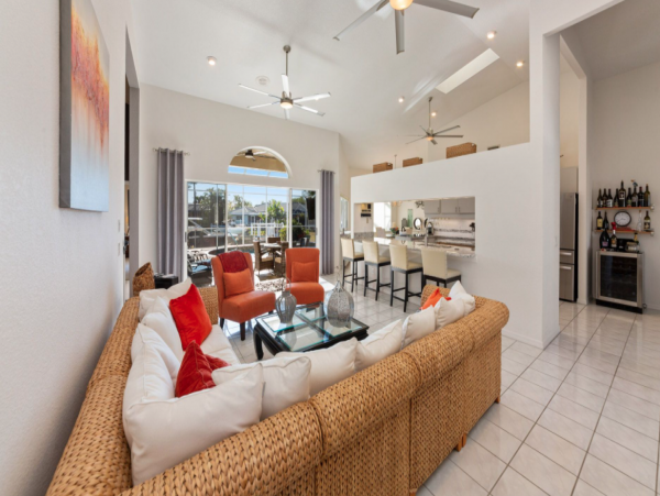 Beautiful & Spacious 3 Bedroom Pool Home in Port Charlotte
