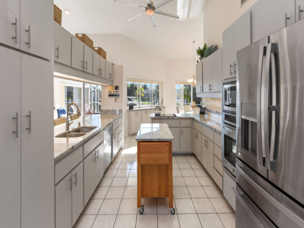 Beautiful & Spacious 3 Bedroom Pool Home in Port Charlotte