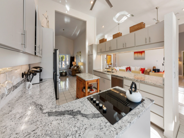 Beautiful & Spacious 3 Bedroom Pool Home in Port Charlotte
