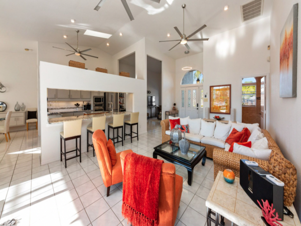 Beautiful & Spacious 3 Bedroom Pool Home in Port Charlotte