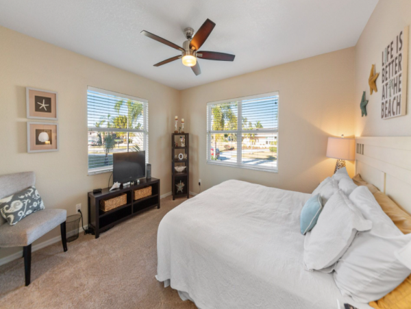 Beautiful & Spacious 3 Bedroom Pool Home in Port Charlotte