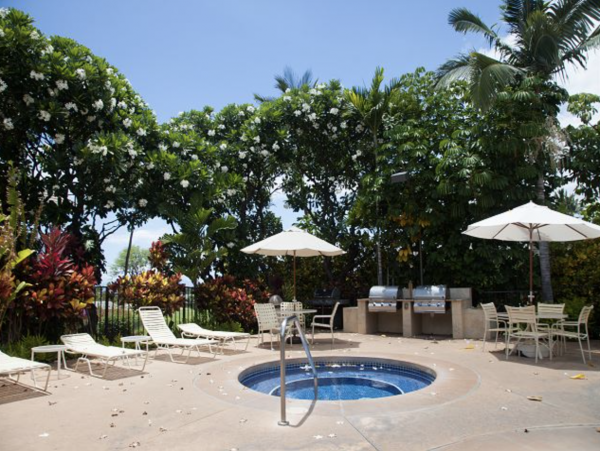 Relax in Paradise: Spacious 3-Bedroom Golf-Front Condo with Ocean Views in Wailea