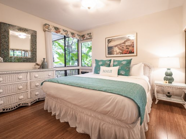 Relax in Paradise: Spacious 3-Bedroom Golf-Front Condo with Ocean Views in Wailea