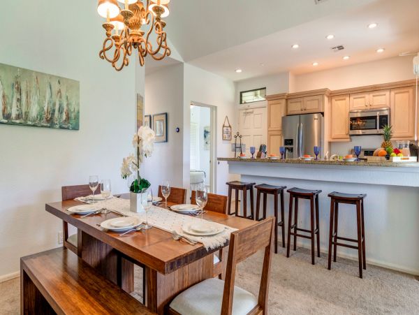 Lovely Maui Vacation Rental Sleeps 8 Guests Communal Pool