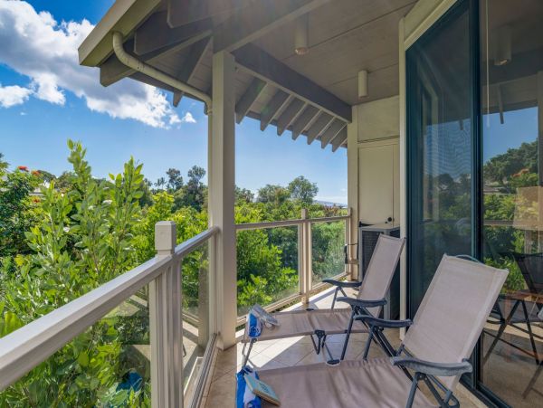 Lovely Maui Vacation Rental Sleeps 8 Guests Communal Pool