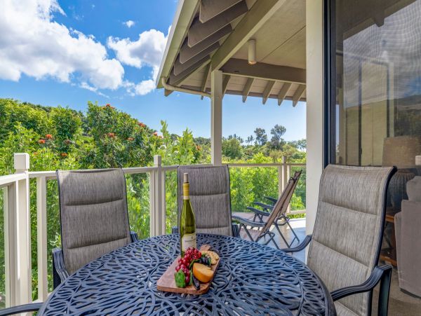 Lovely Maui Vacation Rental Sleeps 8 Guests Communal Pool