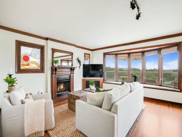 San Diego Beachfront Vacation Townhouse Sleeps 10 Guests