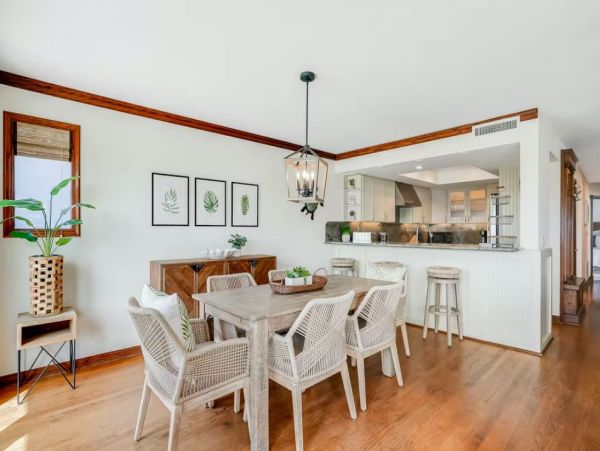 San Diego Beachfront Vacation Townhouse Sleeps 10 Guests
