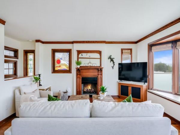 San Diego Beachfront Vacation Townhouse Sleeps 10 Guests
