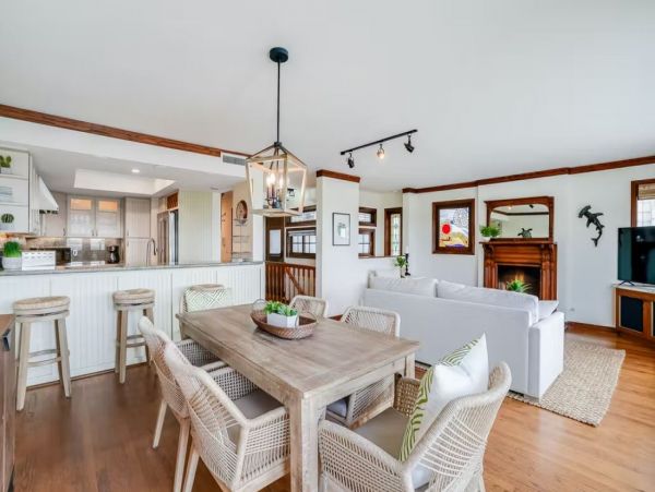 San Diego Beachfront Vacation Townhouse Sleeps 10 Guests