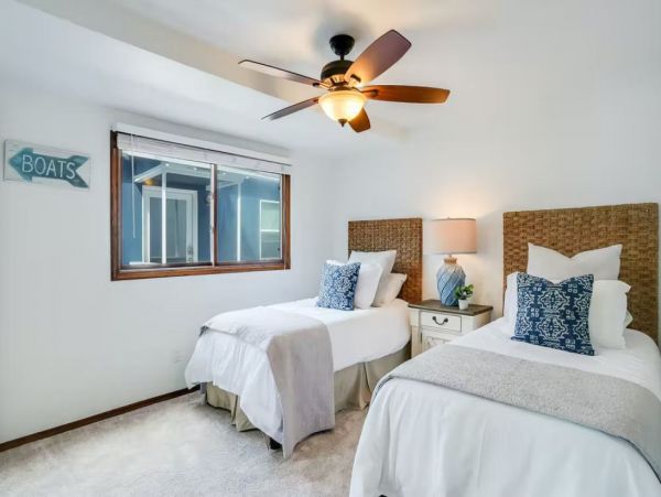 San Diego Beachfront Vacation Townhouse Sleeps 10 Guests