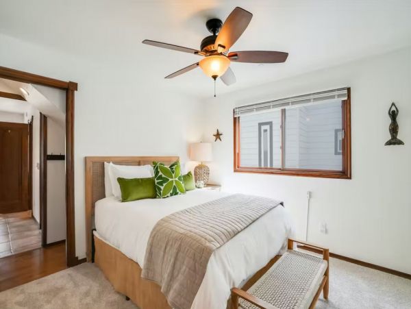 San Diego Beachfront Vacation Townhouse Sleeps 10 Guests