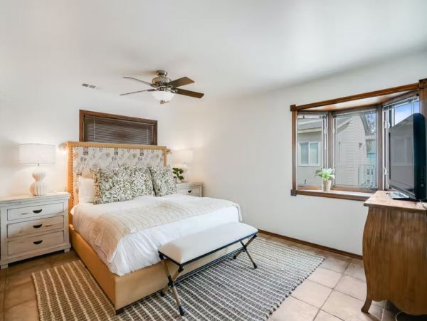 San Diego Beachfront Vacation Townhouse Sleeps 10 Guests